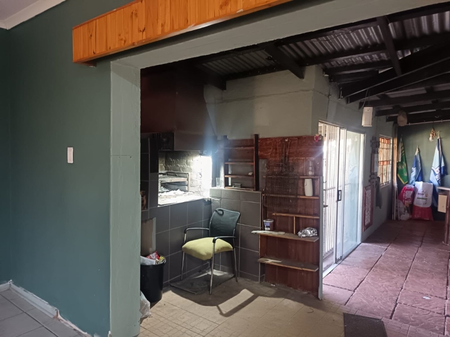 4 Bedroom Property for Sale in Carters Glen Northern Cape